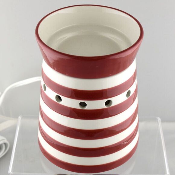 Scentsy Candy Shoppe Full Size Warmer NIB Discontinued Bulb Included - Picture 2 of 4